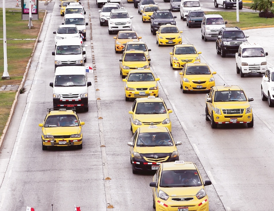 La ciudad de los taxis; del ‘no voy’ al ‘par y non’