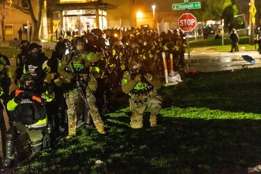 La muerte de un joven afroamericano a manos de la policía sume a Minneapolis en la tensión