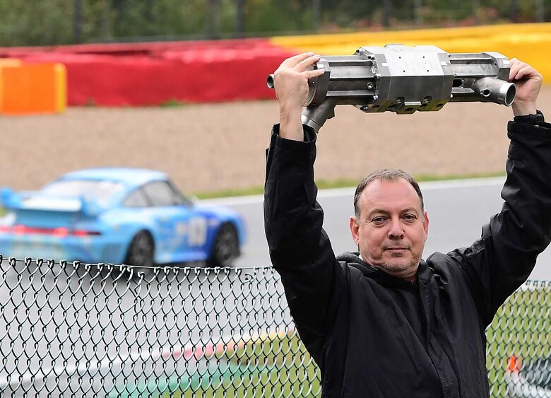 Empresa israelí inventa motor de 100 dólares capaz de recorrer 1,600 kilómetros con un solo tanque