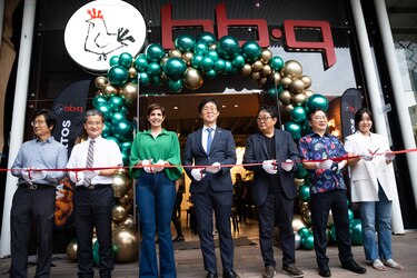 bb.q Chicken, la franquicia coreana que debuta en Centroamérica con su primer local en ciudad de Panamá