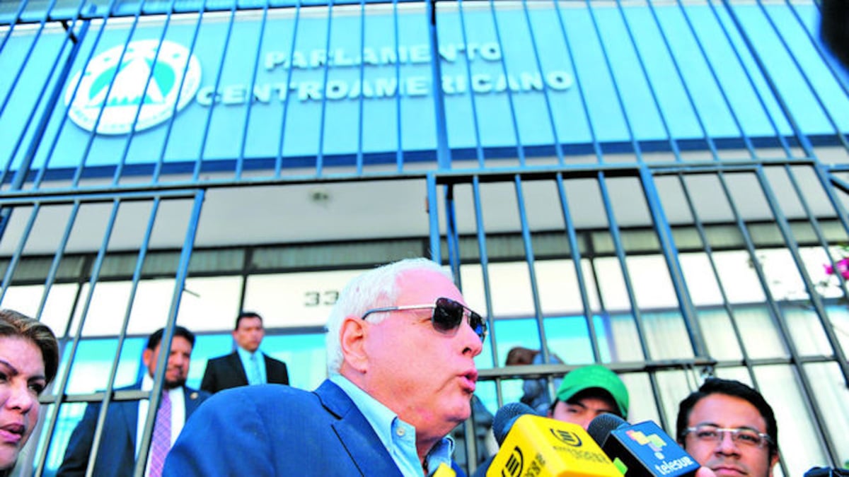 El expresidente Ricardo Martinelli partió hace dos años hacia el Parlamento Centroamericano, organismo que durante su gestión llamó‘cueva de ladrones’, para ocupar la curul de d