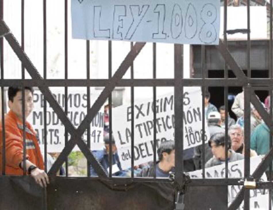 Cárceles chilenas, unos ‘tarros de basura’