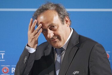 Platini promete volver al fútbol tras decisión en Suiza
