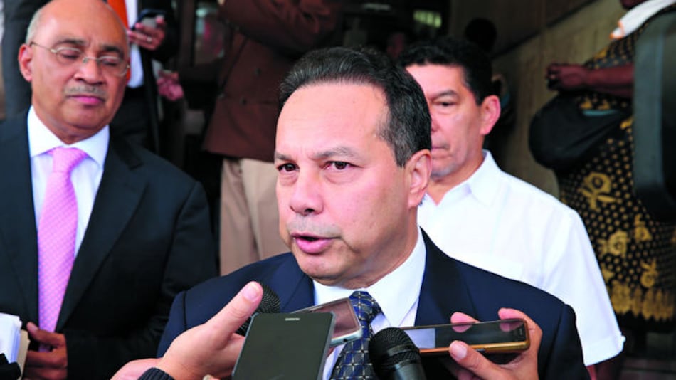 Ariel Alvarado mete un gol a la fiscalía