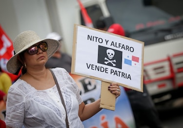 La resaca del contrato minero: protestas, un herido y pérdidas millonarias