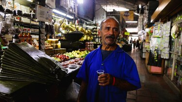 ‘Lo que nos tiene fregados aquí es el aumento del dólar’: cómo viven los venezolanos la posibilidad de un ataque de Estados Unidos
