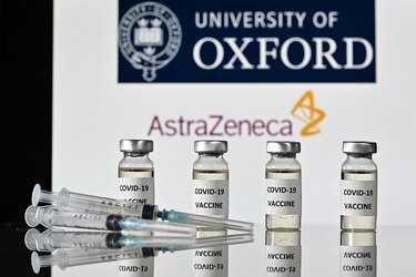 Aumentan dudas sobre vacuna de AstraZeneca; varios países aligeran sus restricciones
