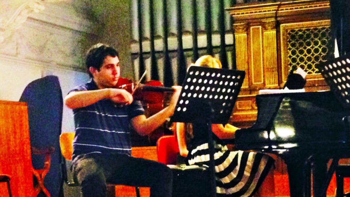 Juan Pablo Sanjur culminará sus estudios en noviembre próximo, en el Conservatorio de Santa Cecilia.