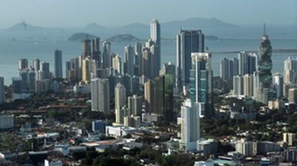 Panamá, satisfecho tras salir de lista gris de la OCDE