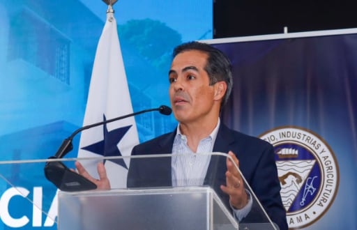 Aurelio Barría Pino Lidera Cámara de Comercio Panameña