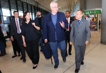 Canciller de Ucrania llega a Panamá para inaugurar la nueva sede diplomática y firmar acuerdos