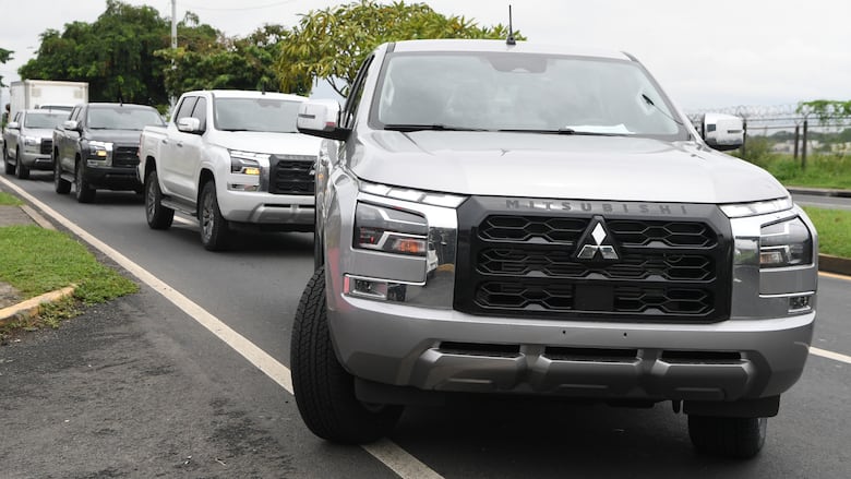 Entrega de flota Mitsubishi de Excel Panamá a Avis Rent a car