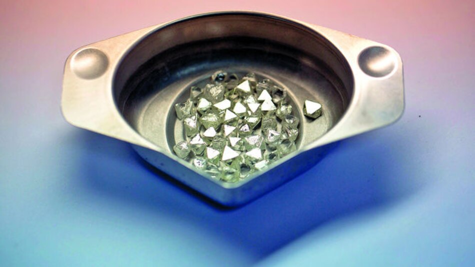 Clientes optan por diamantes pequeños