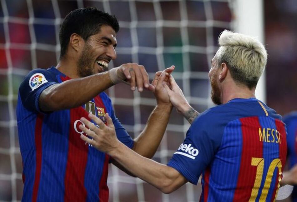 Con gol de Suárez, Barcelona golpea primero en la Supercopa