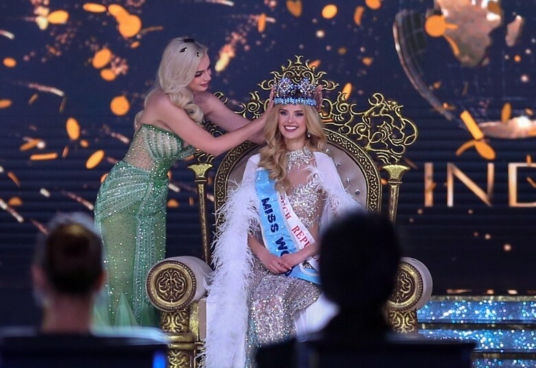 La checa Krystyna Pyszková es coronada Miss Mundo en India