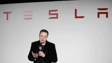 Tesla excede entrega de cantidad de autos