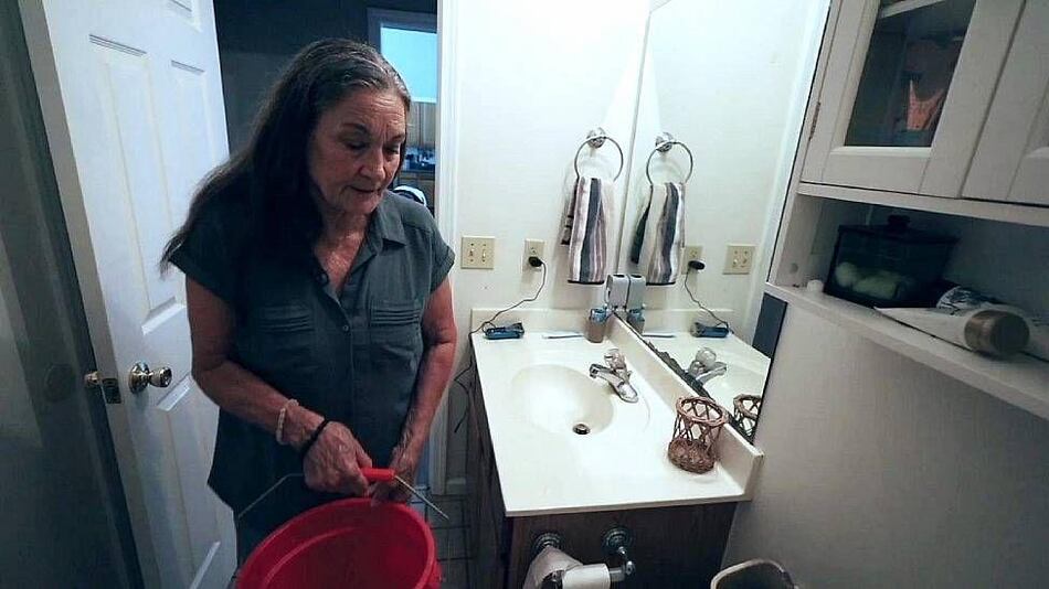 Por qué los enormes centros de datos que permiten nuestra vida online requieren una enorme cantidad de agua