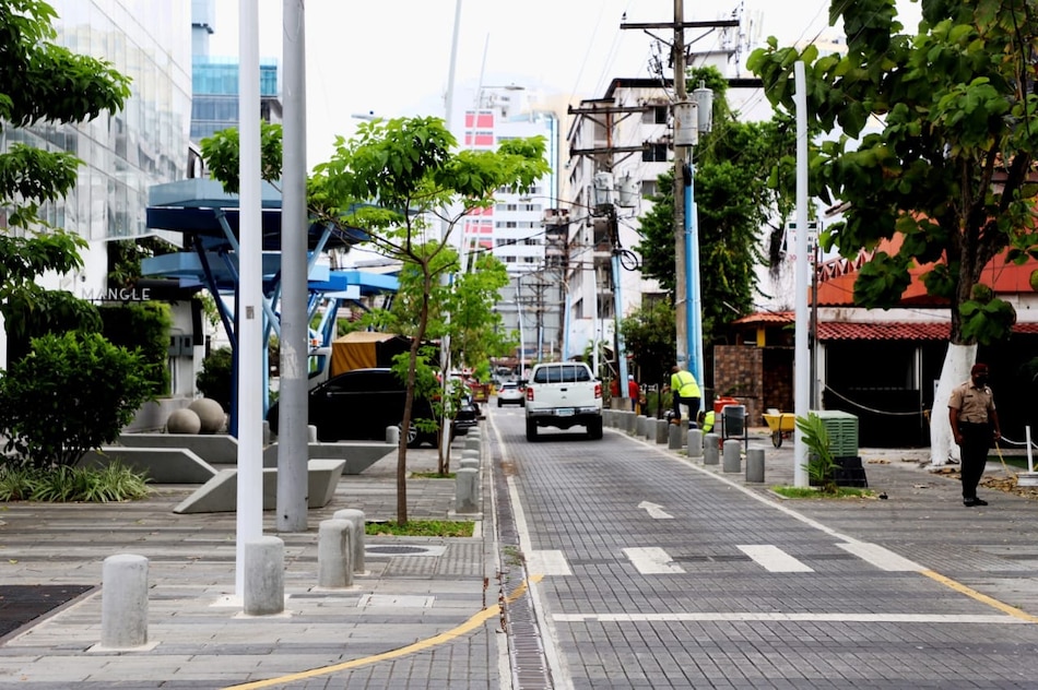 ¿Convertirán la calle Uruguay en zona peatonal?