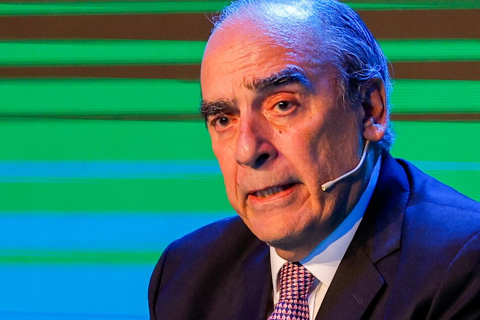 El nuevo jefe de gabinete de Javier Milei encabeza reunión ministerial 