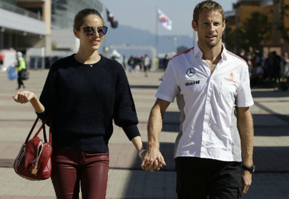 El piloto Jenson Button es víctima de robo en la Riviera Francesa