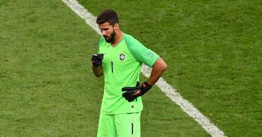 Liverpool ficha al brasileño Alisson por cantidad récord para un arquero