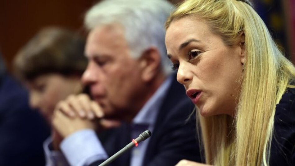 Esposas de opositores piden observación en las urnas