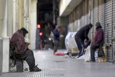 Casi dos de cada diez argentinos son indigentes, según medición académica