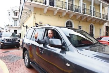 Martinelli indulta a sus aliados políticos