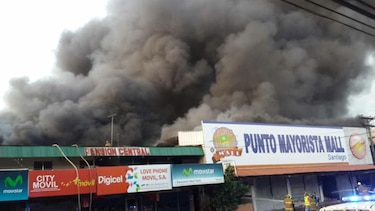 Controlan incendio en Santiago; reubicarán a trabajadores