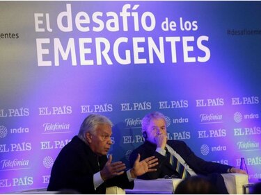 González pide a Maduro ser 'consecuente' con derrota y dialogar con oposición