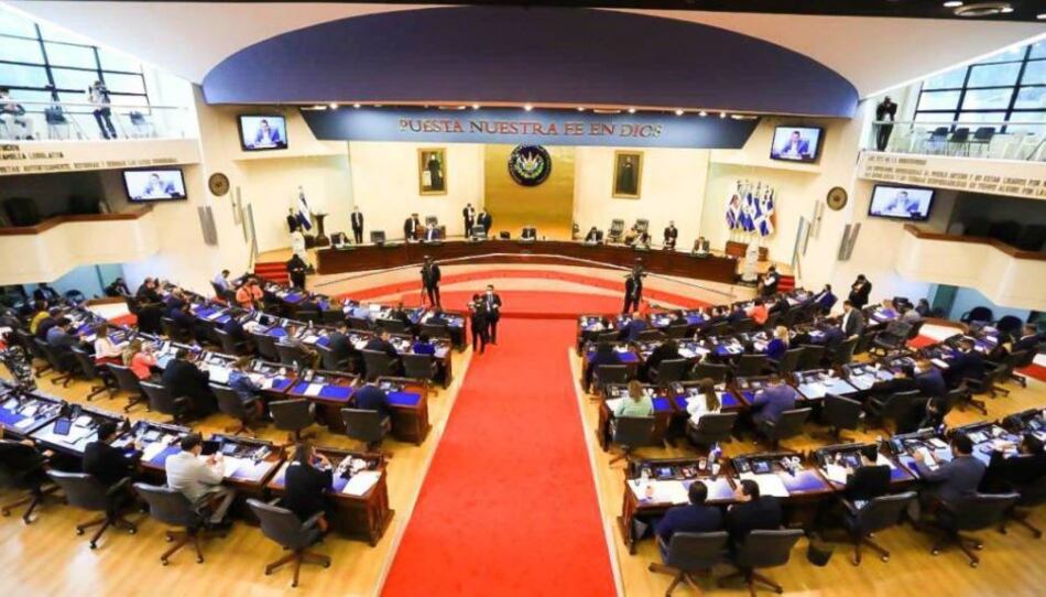 El Salvador autoriza operaciones digitales encubiertas para investigar delitos