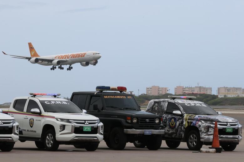 Aterriza en Venezuela segundo avión estadounidense en una semana con migrantes deportados