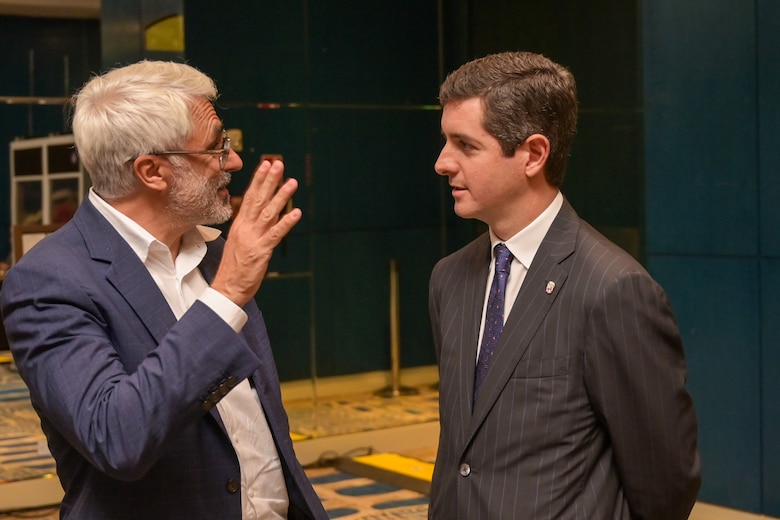 Se iniciará proceso de consultas para cambios legales y salir de listas fiscales