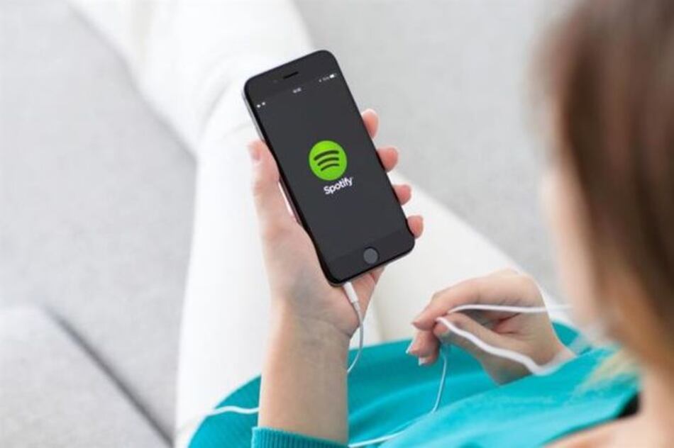 Spotify estaría castigando a artistas por dar exclusivas a Apple
