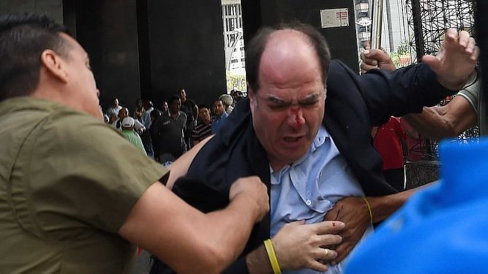 Crece tensión política en Venezuela ante silencio del Consejo Nacional Electoral