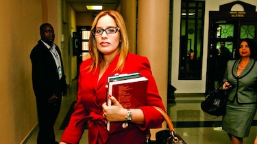 Rechazan fianza a exjefa de Migración