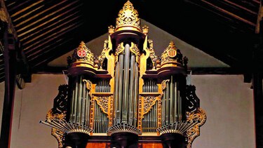 El Club y las notas del organista