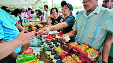 Venezolanos están sin efectivo