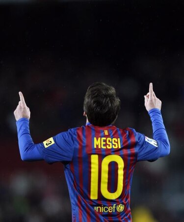 Padre de Messi dice estar sorprendido con su hijo