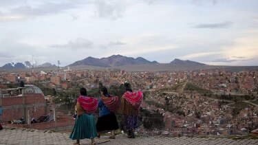 En Bolivia votan por el futuro de Evo Morales