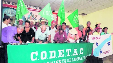 Demandan detener ‘titulación de aguas’