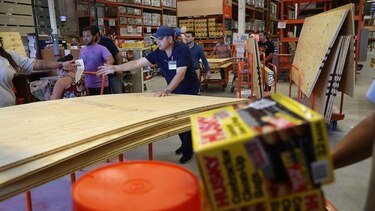 Peligroso huracán Irma golpea a las islas del Caribe