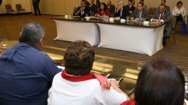 Siguen las consultas entre los docentes sobre propuesta del Gobierno