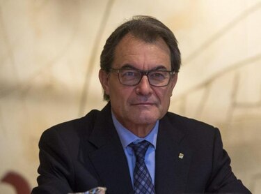 Presidente de Cataluña pide a Rajoy diálogo para convocar consulta soberanista