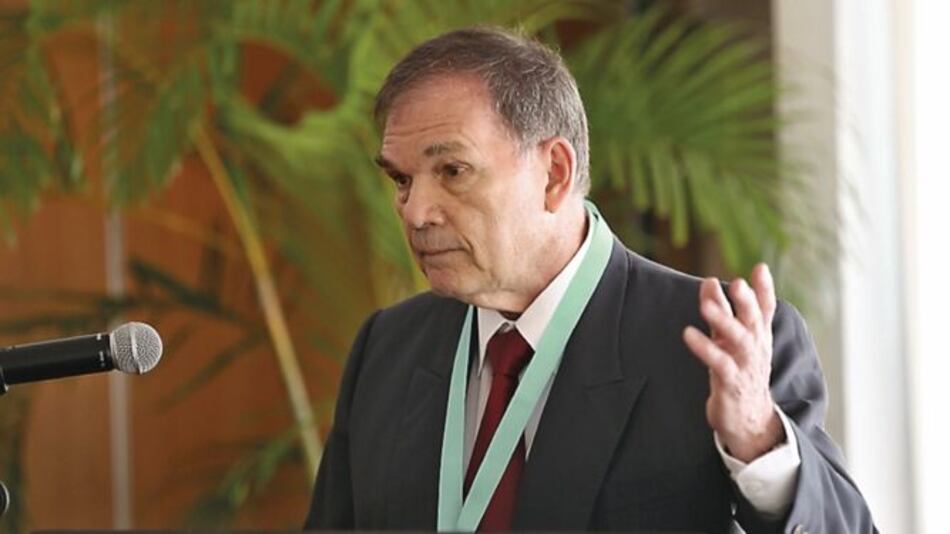 La Cicyp distingue al científico Stanley Heckadon-Moreno