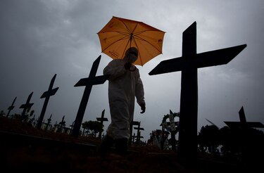 Estudio en Brasil vincula apoyo a Bolsonaro con una mayor mortalidad por Covid-19