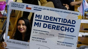 Chile promulga ley de identidad de género