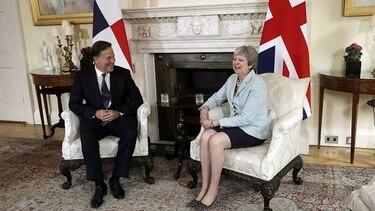 Theresa May pide a Varela más esfuerzos contra la evasión fiscal