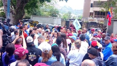 Opositores venezolanos retan a Maduro en marcha del 1 de mayo