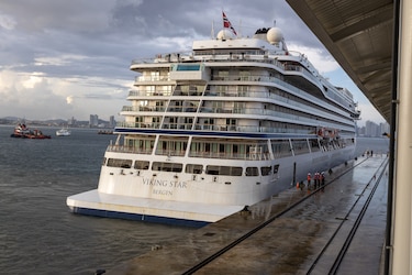REALIZAN PRIMER ATRAQUE DE PRUEBA EN LA TERMINAL DE CRUCEROS DE PANAMÁ